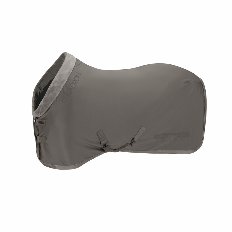 315658_1_Eskadron_Abschwitzdecke-SOFTSHELL-FAUXFUR-COLLAR-Classic-Sports-HW21